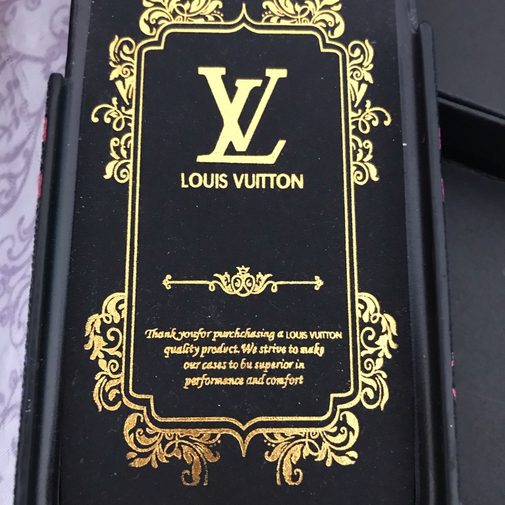 Louie Vuitton Iphone case !!!! - Picture 5 of 5